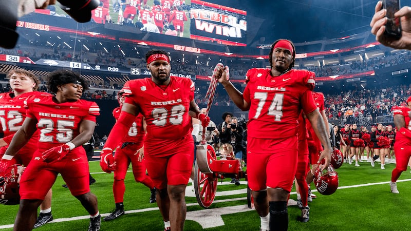 UNLV's football team is giving back to the Los Angeles community ahead of the LA Bowl on Tuesday.